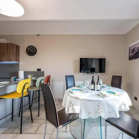 아파트 Al Torrione By Interhome *